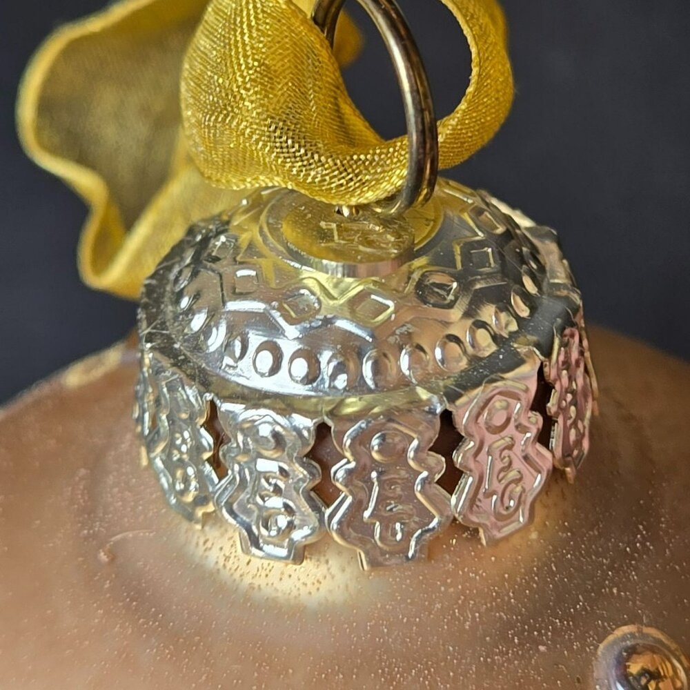 Frontgate Gold Glass Ornaments Set Of 2 Glitter Flower Burst Design Luxury 4" - Picture 5 of 8